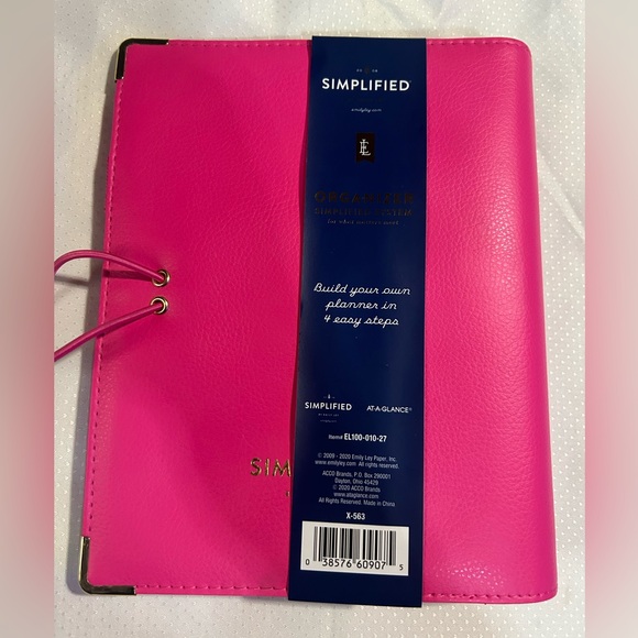 Simplified Emily Ley Planner Pink Organizer 9 3/8 x 7 3/4 At-A-Glance Pineapple - Picture 3 of 4